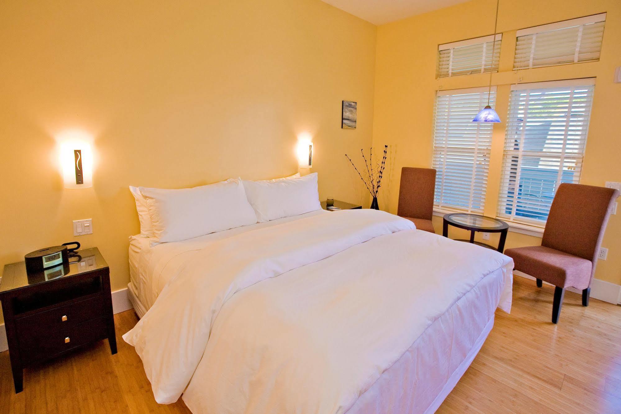 Pacific Blue Inn Санта Круз Стая снимка